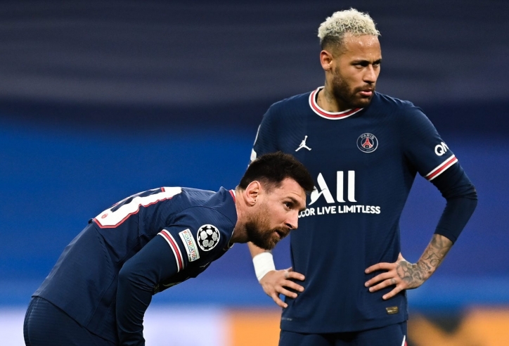 Dính vạ lây từ Messi, Neymar bất ngờ châm ngòi thêm căng thẳng với PSG
