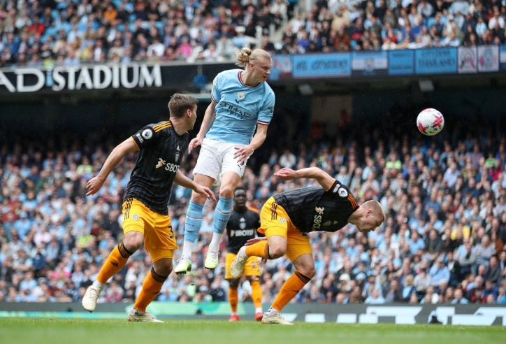 Man City nới rộng cách biệt với Arsenal trong ngày Haaland gây sốc