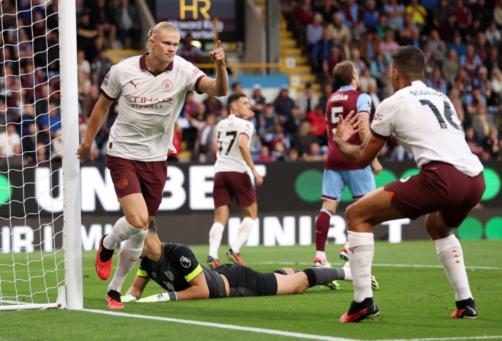 Haaland bùng nổ, Man City đánh chiếm ngôi đầu Ngoại hạng Anh