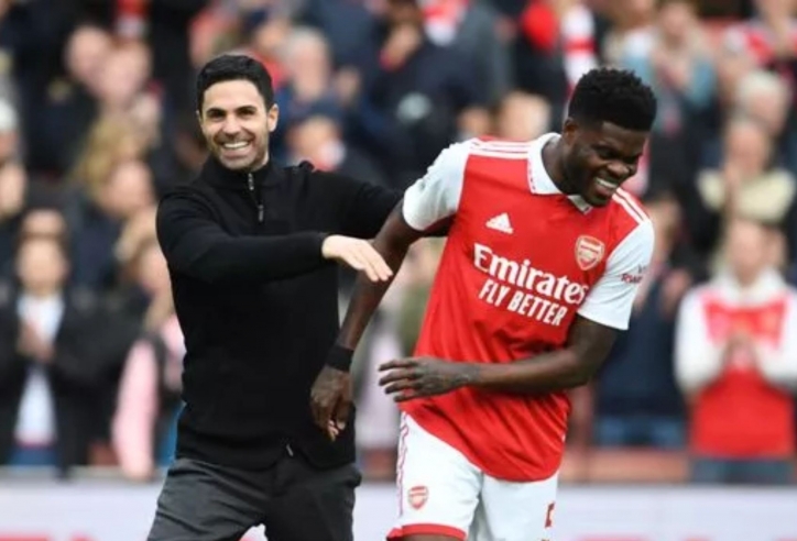 Arteta khuyên trò cưng ở lại Arsenal