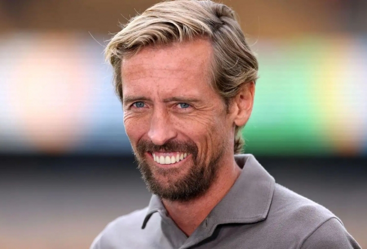 Peter Crouch chỉ ra sai lầm của Liverpool trước Atalanta
