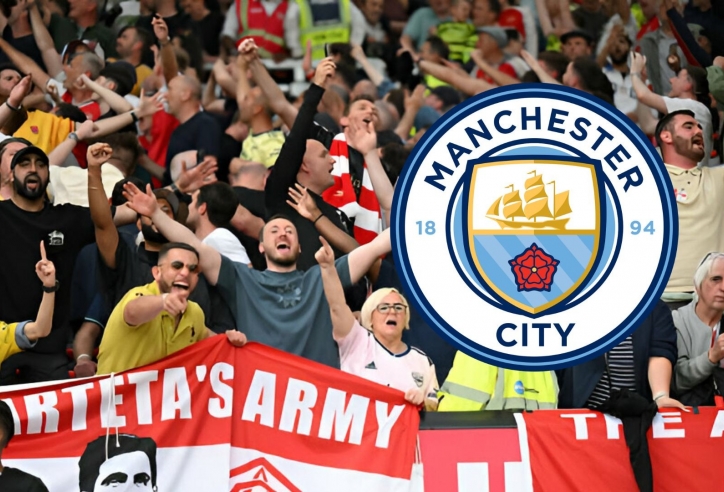 NHM Arsenal 'tấn công' tinh thần các cầu thủ Man City