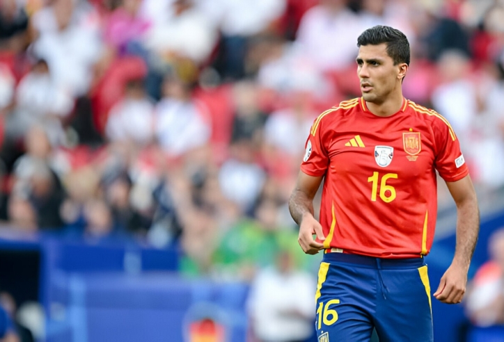 Rodri xứng đáng giành Quả bóng vàng 2024 khi Tây Ban Nha vô địch Euro