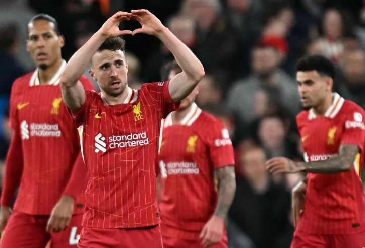 Liverpool đạt cột mốc lịch sử ở derby Merseyside