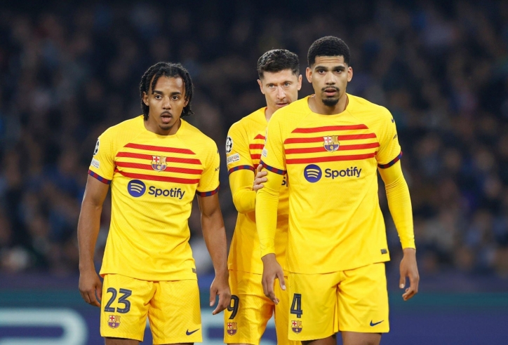 Barca nhận đề nghị khủng gần 'trăm củ' cho siêu hậu vệ