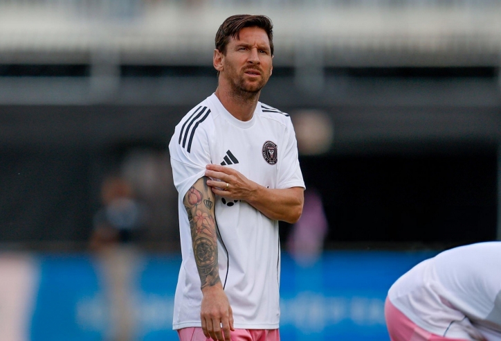 Messi nhận 'đề nghị' trở về quê nhà Argentina