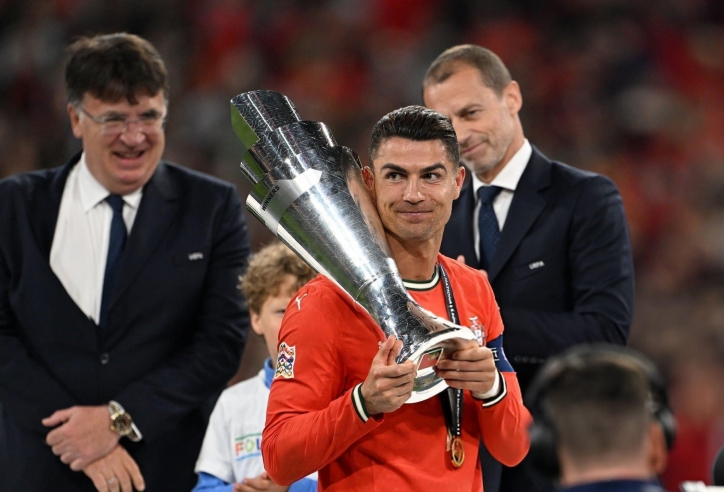 Ronaldo: 'Tôi chấp nhận gãy chân vì chiến thắng của Bồ Đào Nha'