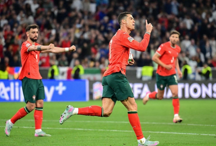 Trực tiếp Bồ Đào Nha 2-2 Tây Ban Nha: Ronaldo lên tiếng