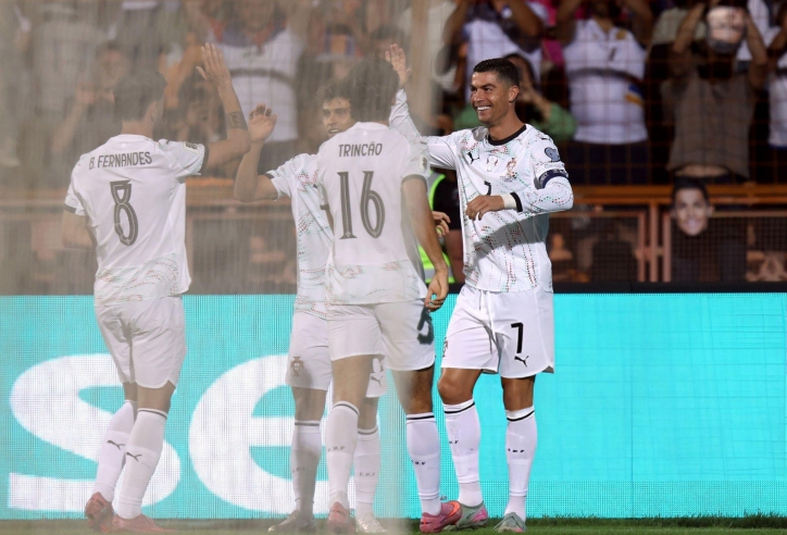 Ronaldo lập cú đúp, Bồ Đào Nha khởi đầu suôn sẻ tại VL World Cup