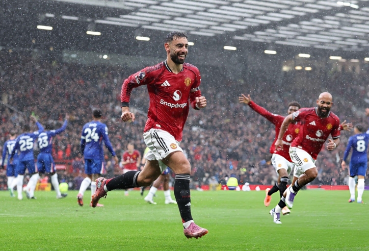 MU đánh bại Chelsea trong trận cầu có 2 thẻ đỏ