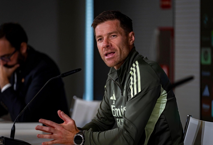 HLV Alonso háo hức tột độ trước trận derby Madrid
