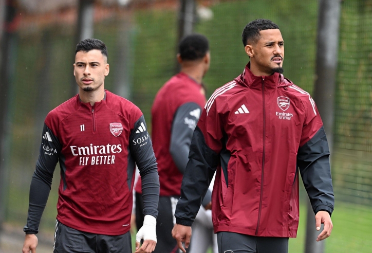 Hai trụ cột báo tin không thể buồn hơn tới Arsenal