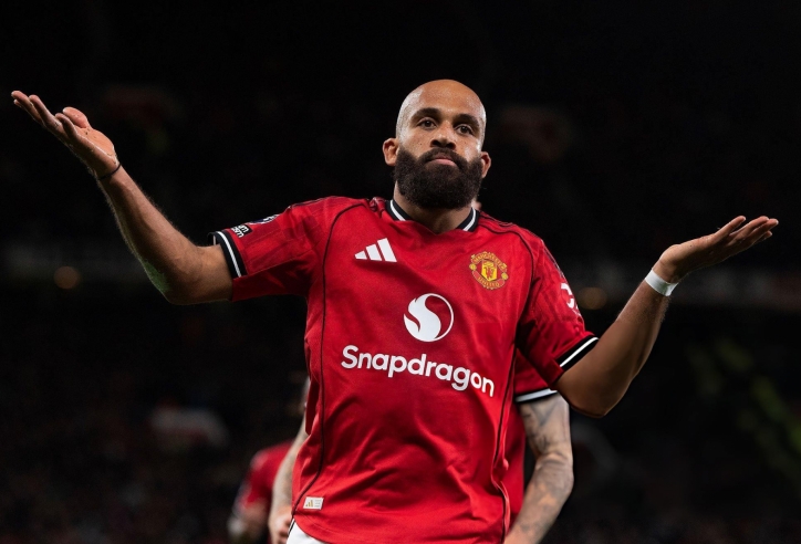 Bryan Mbeumo để mặc số phận vào tay MU