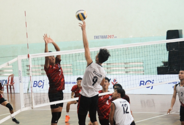 Quản Trọng Nghĩa 'cân team', BTL Cảnh sát Cơ động khởi đầu thuận lợi