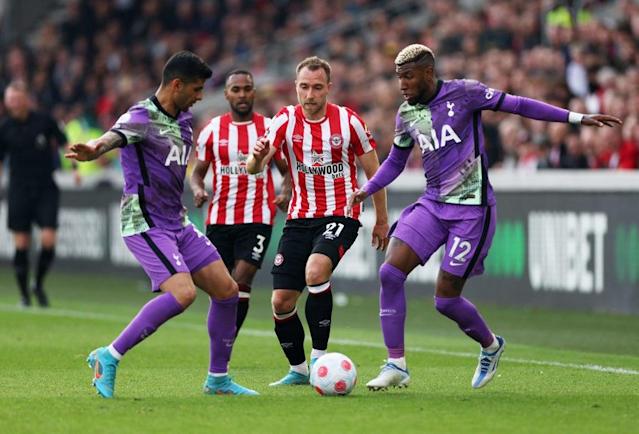 Tottenham rơi khỏi top 4 sau trận hòa đáng thất vọng