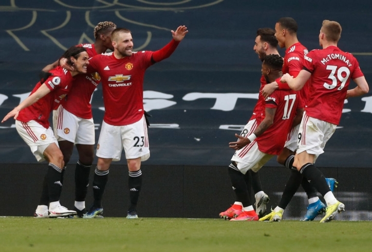 MU ngược dòng ngoạn mục, đè bẹp Tottenham trên sân khách