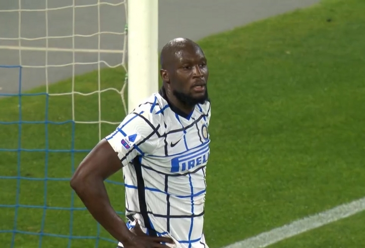VIDEO: Ngỡ ngàng Lukaku và đồng đội nhận bàn thua dở khóc dở cười nhất lịch sử
