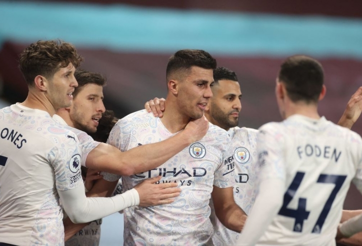 Man City ngược dòng ấn tượng, củng cố vững chắc ngôi đầu