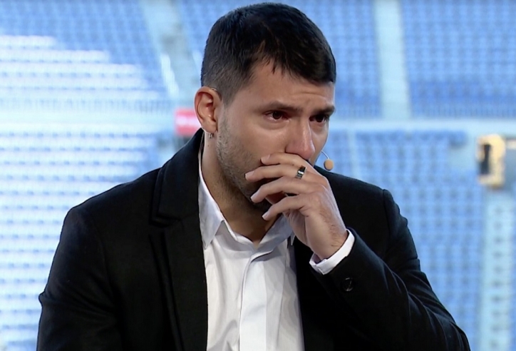 Sergio Aguero giã từ sự nghiệp ở tuổi 33, bật khóc trong lễ chia tay