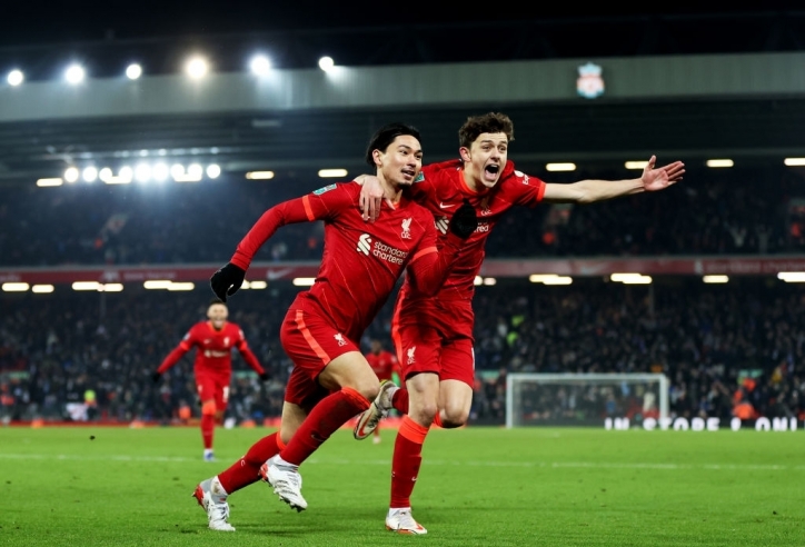 Liverpool vượt qua Leicester City trong 'cơn mưa bàn thắng'