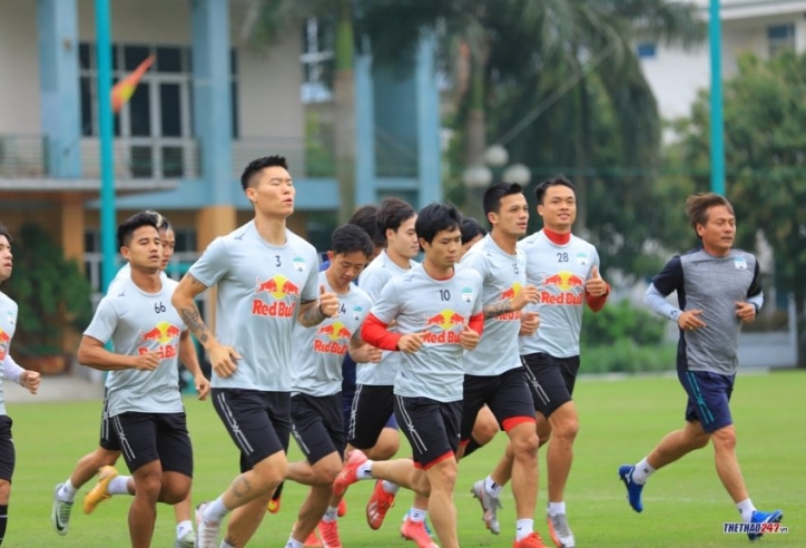 Trung vệ HAGL: 'Tôi sẽ ăn mừng nếu ghi bàn vào lưới đội bóng cũ'