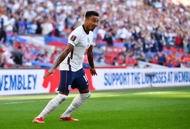Lingard 'tặng quà' Ronaldo với sự hỗ trợ của sao Chelsea