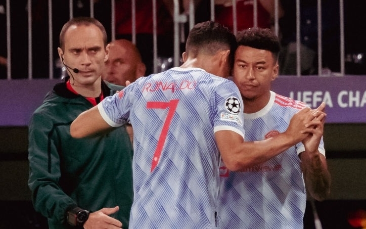Thái độ của các sao MU với Lingard sau sai lầm nghiêm trọng