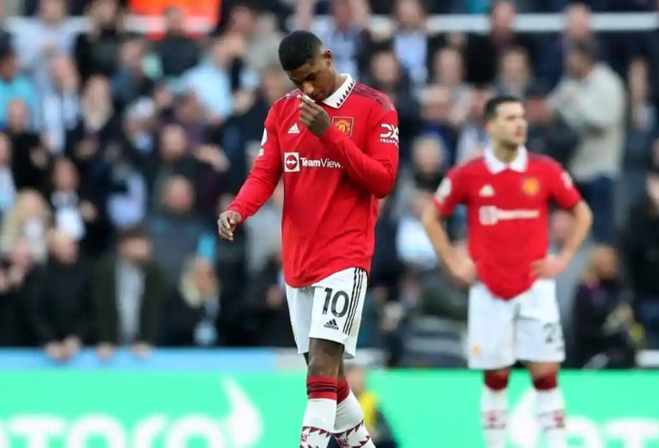 Huyền thoại chỉ ra vấn đề MU gặp phải từ sau chức vô địch Carabao Cup
