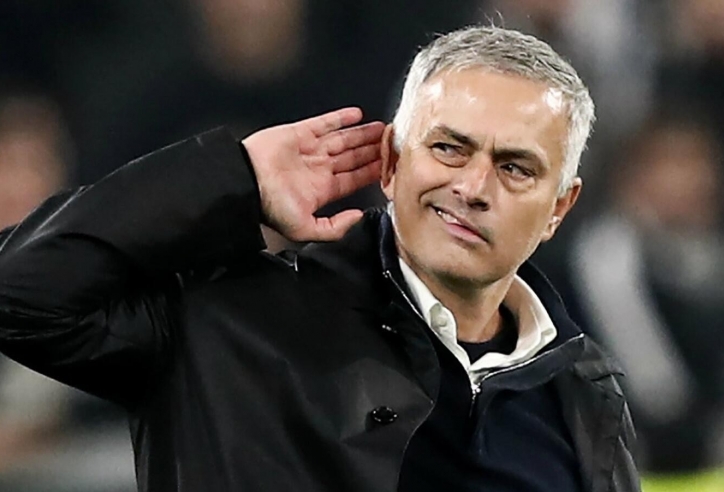Nhận lời đề nghị khủng, Mourinho đứng trước cơ hội xác lập kỷ lục vô tiền khoáng hậu