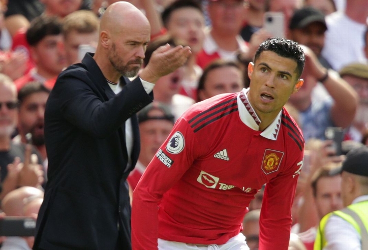 Ten Hag nói lời như 'rót mật vào tai', Ronaldo sáng cửa đá chính trận Brentford vs MU?