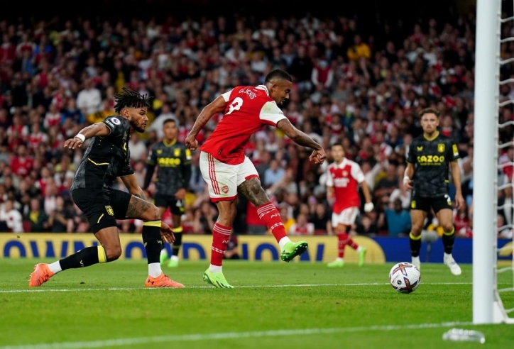 Song sát Brazil tỏa sáng rực rỡ, Arsenal thoát hiểm ngoạn mục tại Emirates