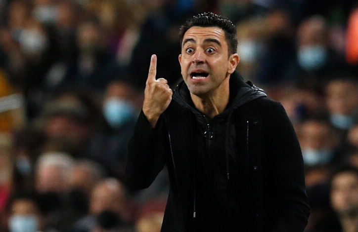 Đánh thẳng vào kinh tế, Xavi mạnh tay trừ khử 'mầm mống nổi loạn' tại Barcelona