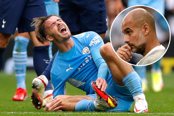 Cận cảnh pha kung-fu của cầu thủ Wolves với Jack Grealish