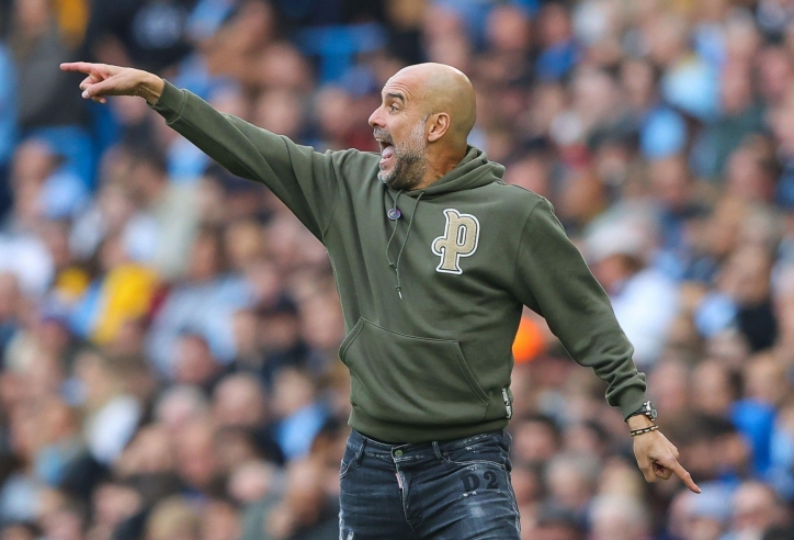 Man City vượt ải Brighton, Pep ngầm ám chỉ một người giỏi hơn Messi