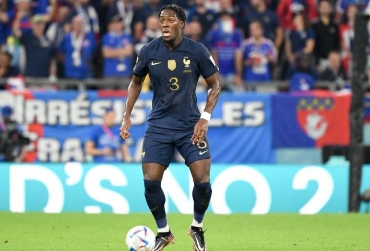 Ten Hag 'phế' Harry Maguire, MU sắp có 'Van Dijk nước Pháp' thay thế?