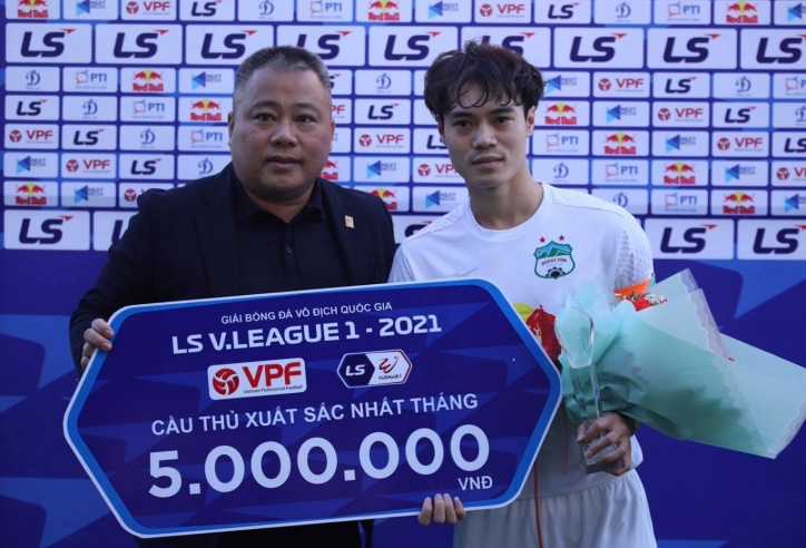 4 tháng 'vào tay' Kiatisak, Văn Toàn hiệu quả bằng cả năm 2020