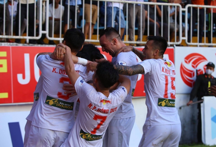 Vừa lỡ hẹn vô địch V-League, HAGL chính thức chia tay 'siêu trụ cột'