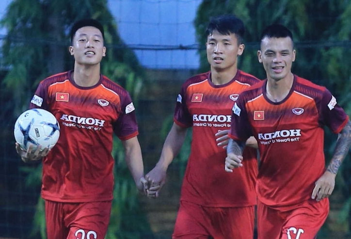 'Trung vệ bị HLV Park bỏ quên' được HAGL tặng hợp đồng đặc biệt