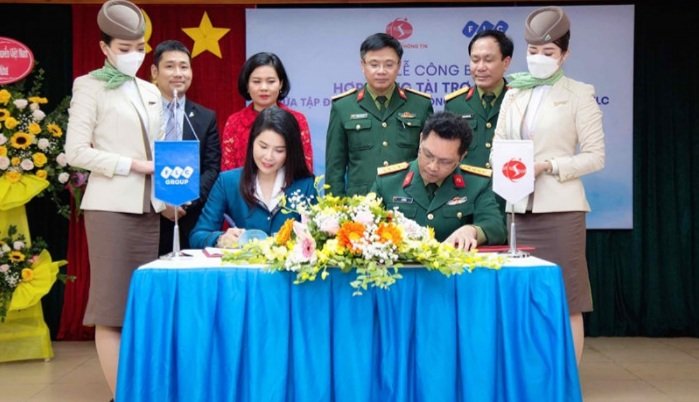 Đương kim VĐQG nhận tài trợ khủng sau chức vô địch thứ 12