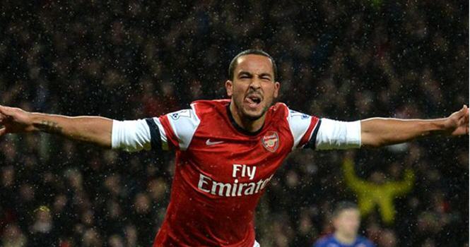 Walcott háo hức đối đầu Tottenham tại FA Cup