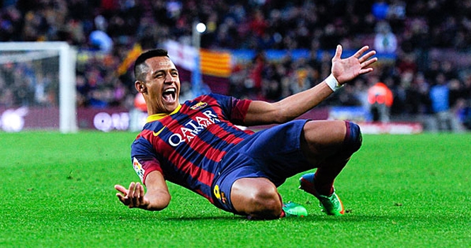 Sanchez: Tôi sẽ không tranh đá phạt với Messi
