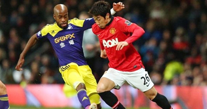 Swansea gạch tên Man United khỏi FA Cup
