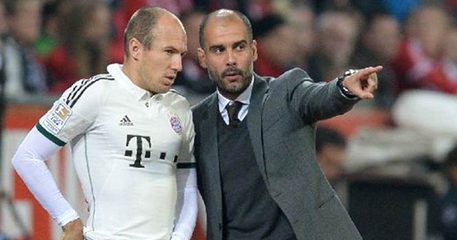 HLV Pep Guardiola đang yêu Robben