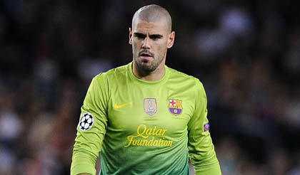 Chỉ cần gật đầu, Victor Valdes sẽ hưởng lương cao nhất thế giới