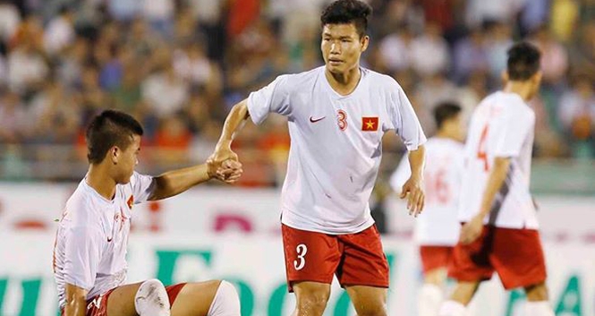 Thầy trò U19 Việt Nam quyết đứng lên sau thất bại