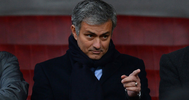 Mourinho khiến nội bộ Man Utd thêm lục đục