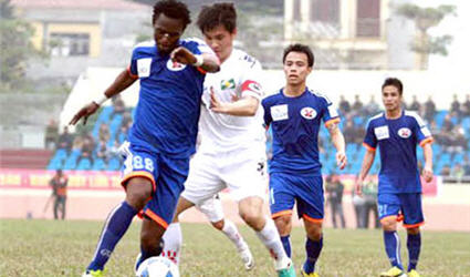 Công Vinh và 'gánh nặng' băng đội trưởng