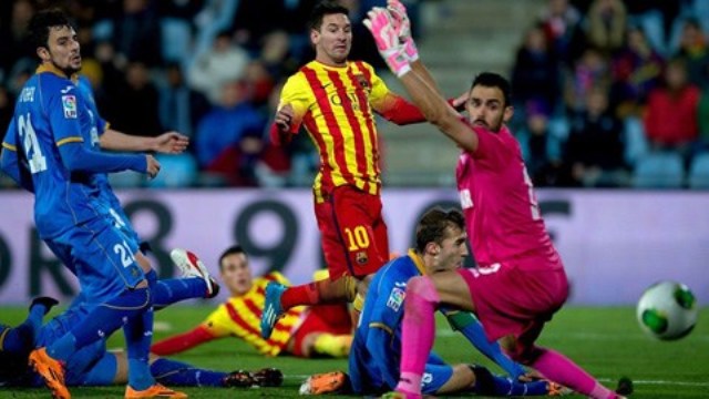 Video bóng đá: Messi chói sáng trước Getafe