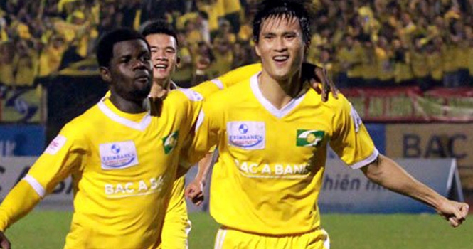 Công Vinh tỏa sáng, SLNA thắng đậm QNK Quảng Nam