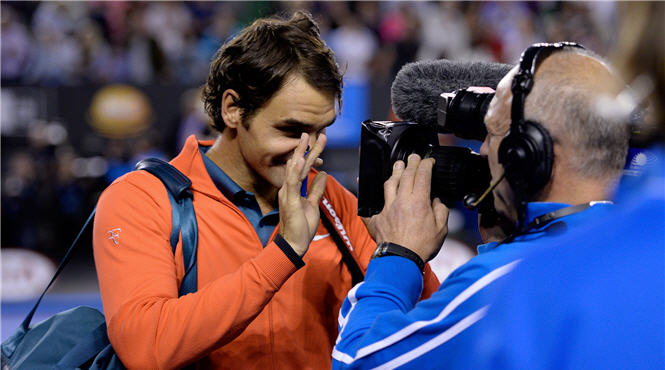 Video tennis: Những hình ảnh ấn tượng nhất trong ngày thi đấu thứ 8 (Australian Open 2014)
